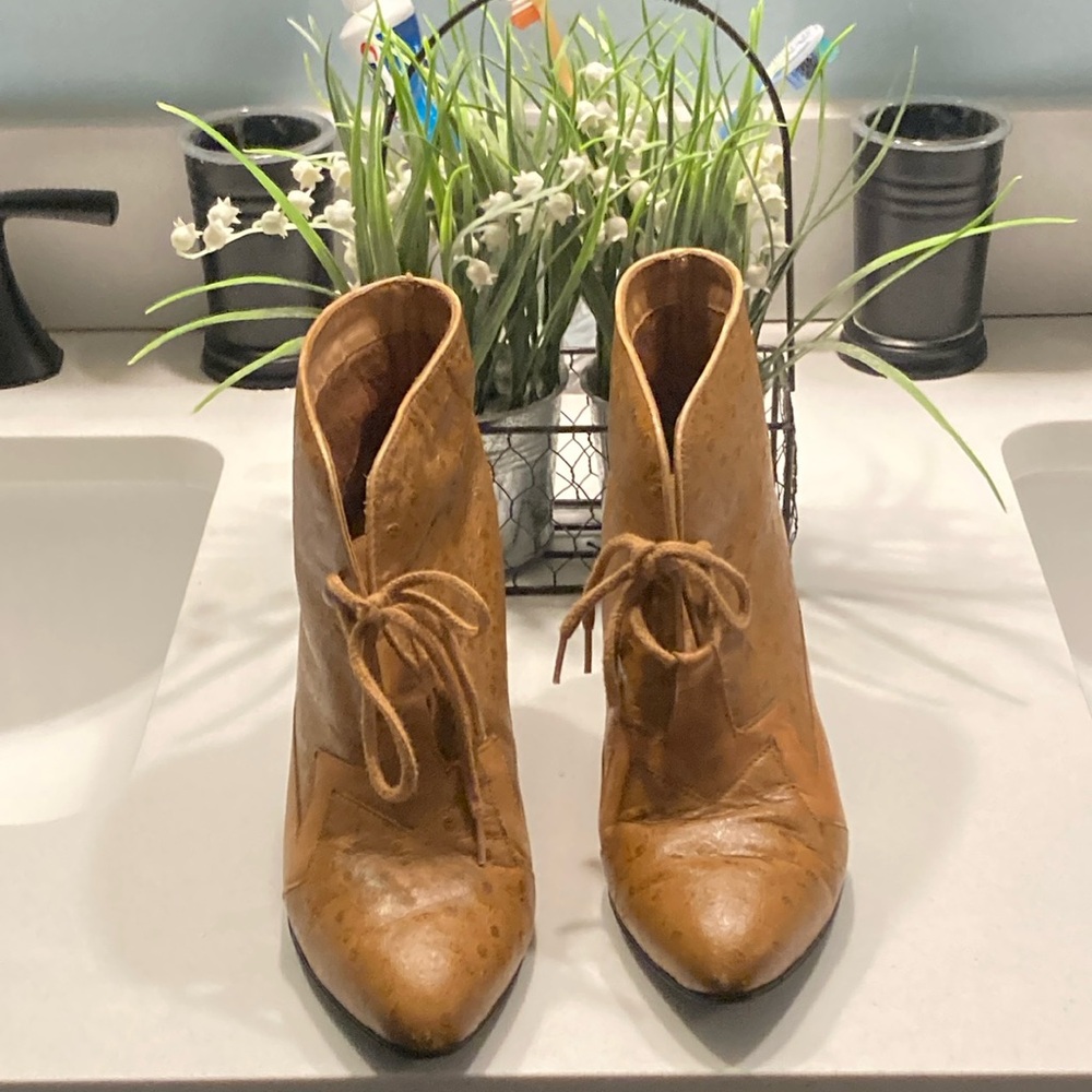 Vintage Ankle Boots with Pointed Toe and Stacked Heel